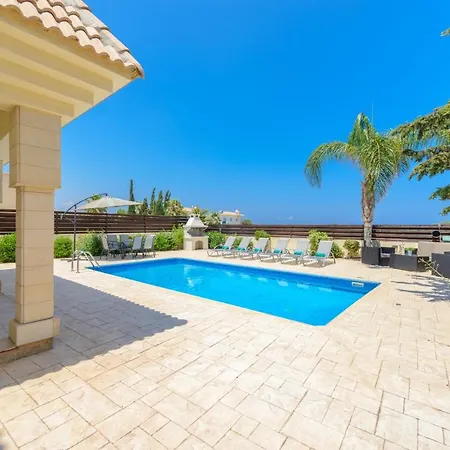 Villa Irina Paralimni
