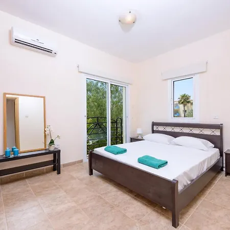 Irina * Paralimni